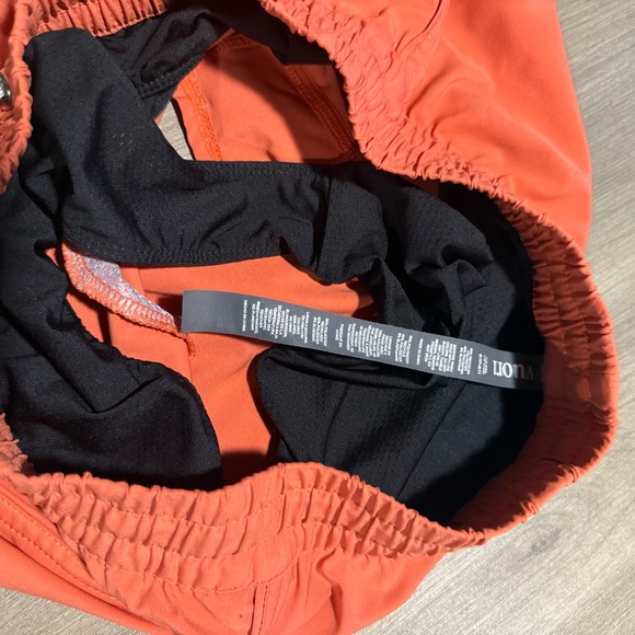 Vuori clementine shorts women’s size small - Picture 5 of 5